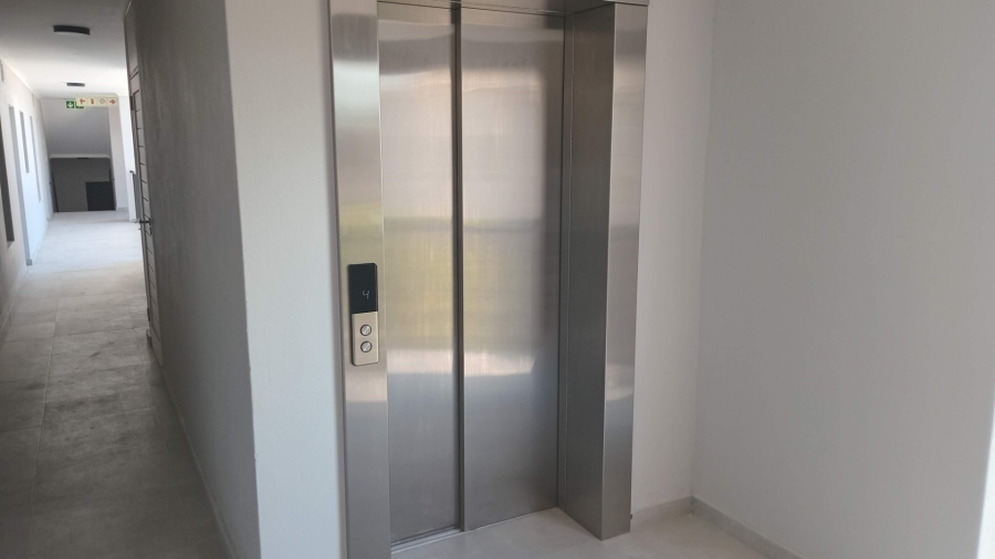 1 Bedroom Property for Sale in Table View Western Cape